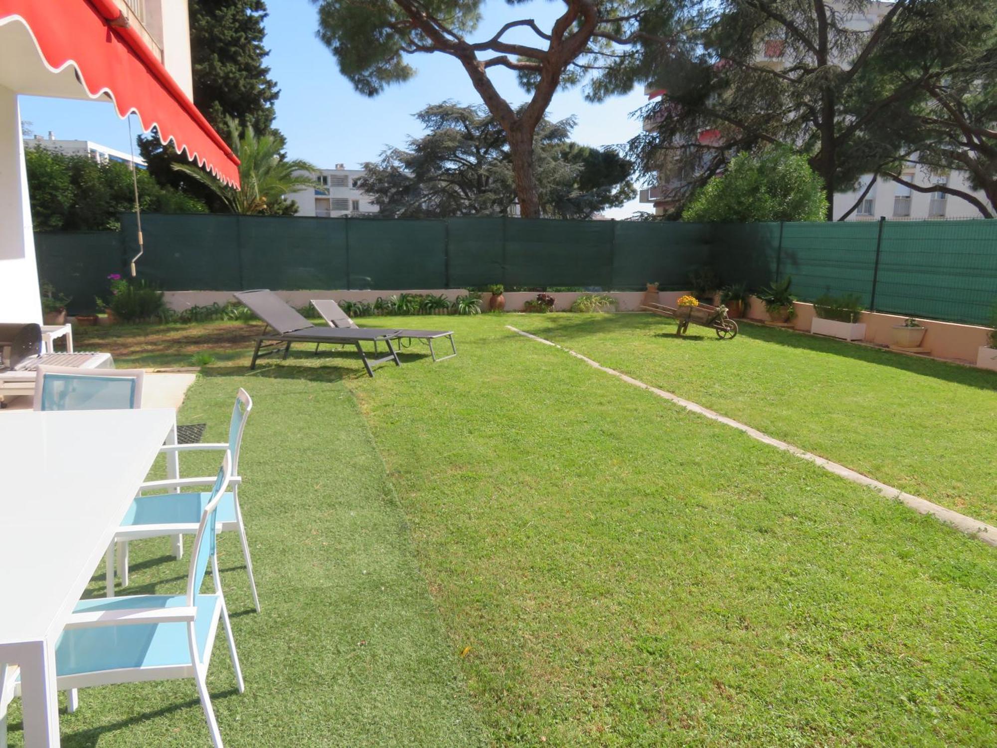 Superbe Rez De Jardin Dans Residence Au Calme นีซ ภายนอก รูปภาพ